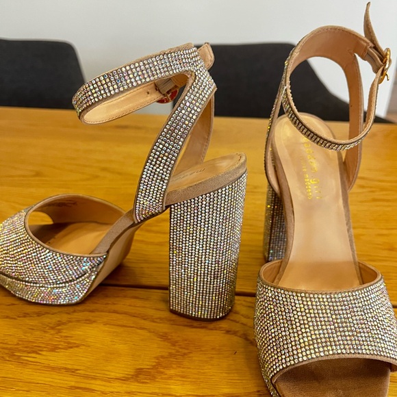 Wedding or party heels - Picture 1 of 4